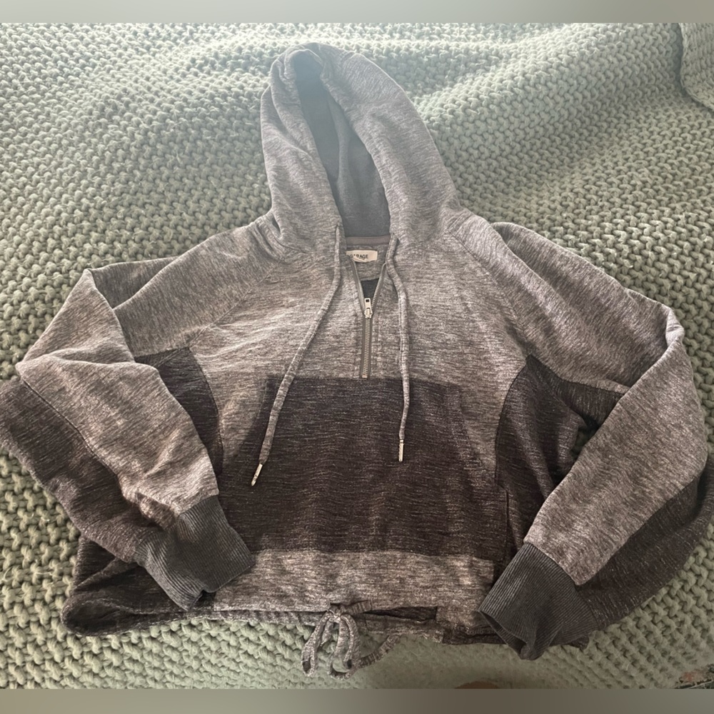 Lightweight cropped grey sweatshirt